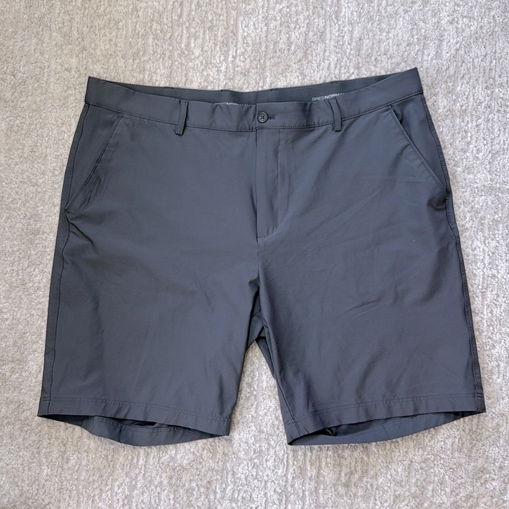 *LIKE NEW* Greg Norman Dk. Gray Lightweight Flat Front Golf Shorts - Size 42
